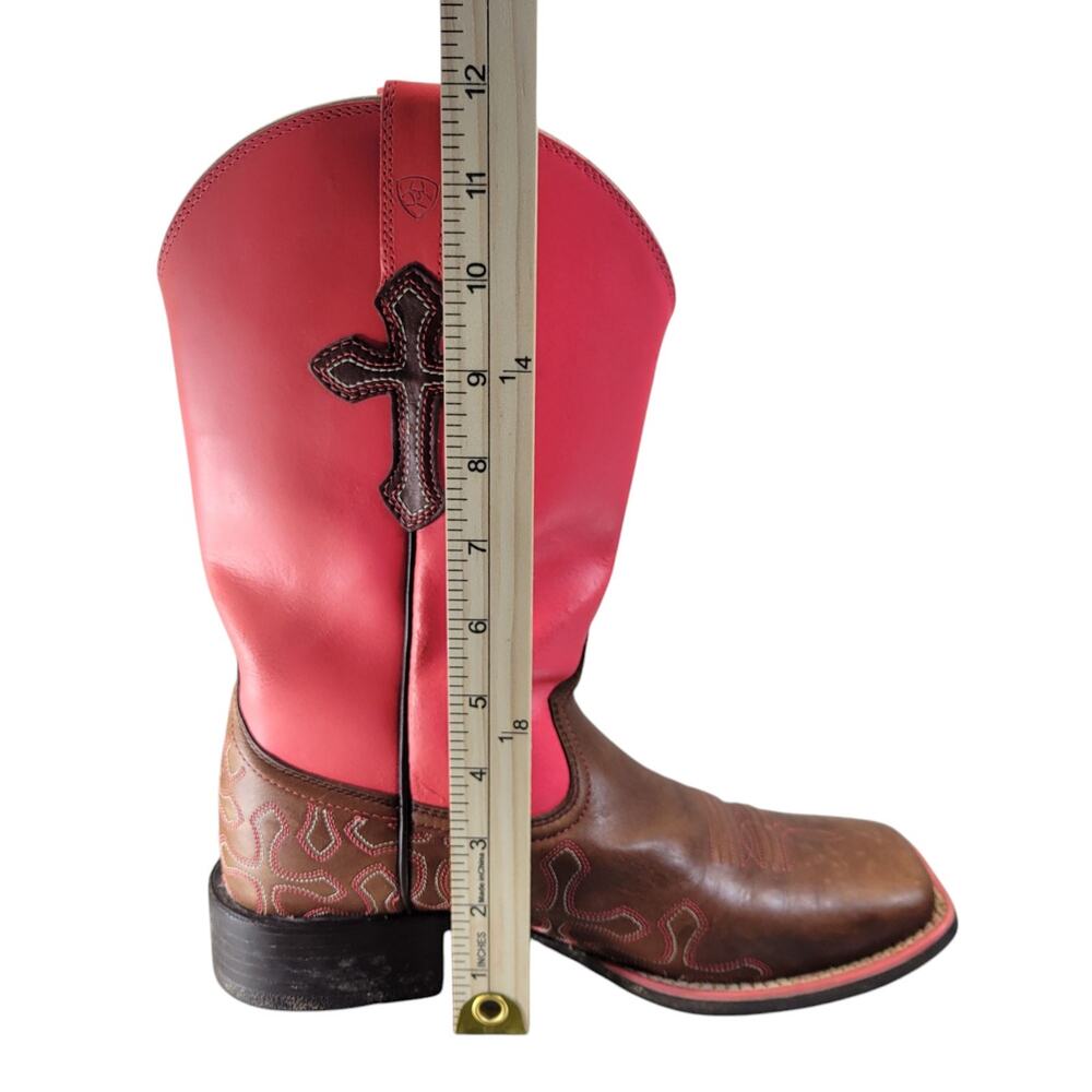 Ariat Brown Heeled Boots with Western Flair - Picture 12 of 13